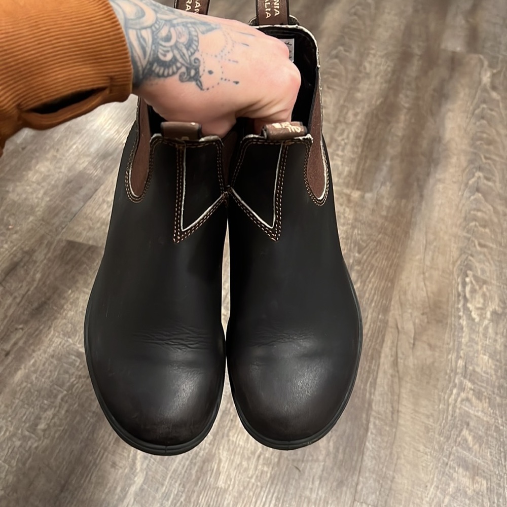 Blundstone Women’s Original Size 8.5 US  Barely worn